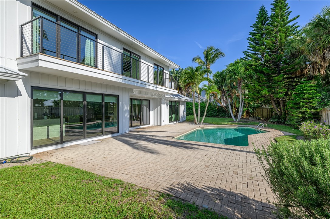 1110 Near Ocean Drive