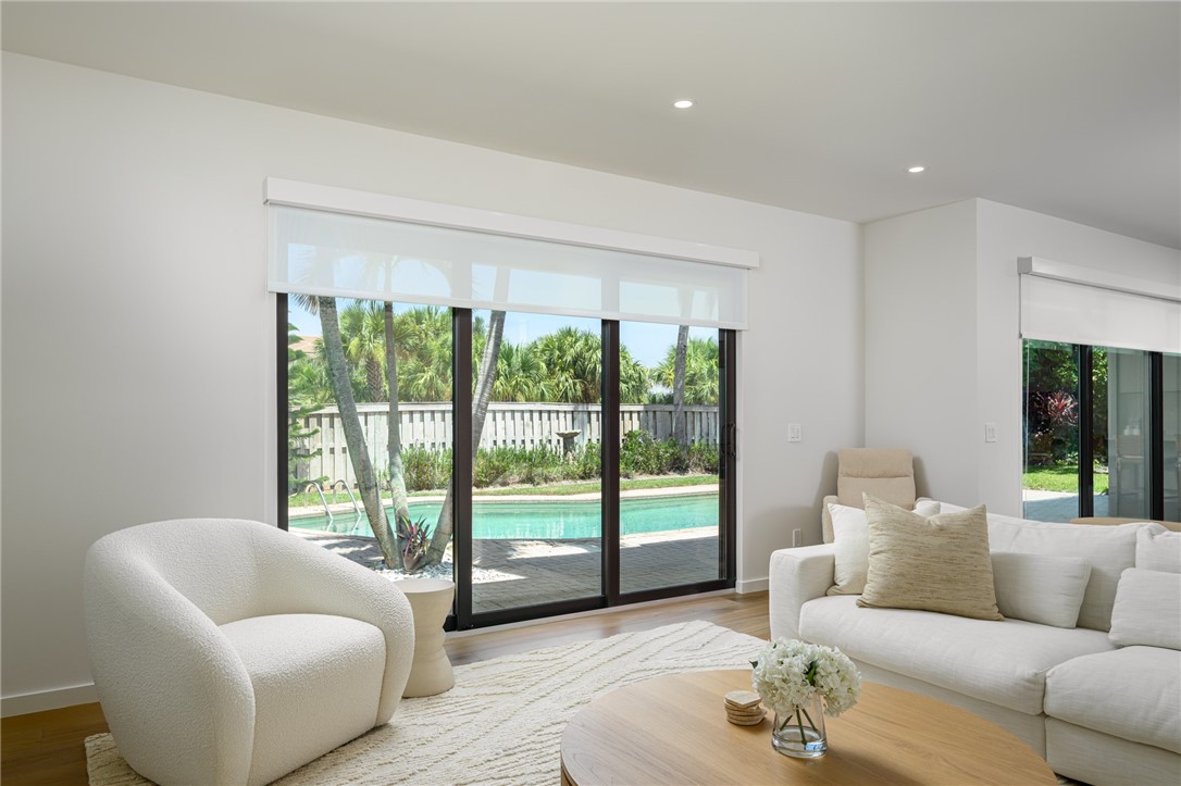 1110 Near Ocean Drive