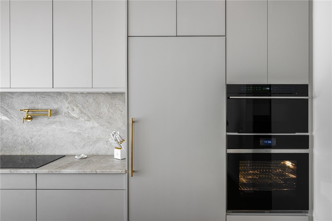 1110 Near Ocean Drive