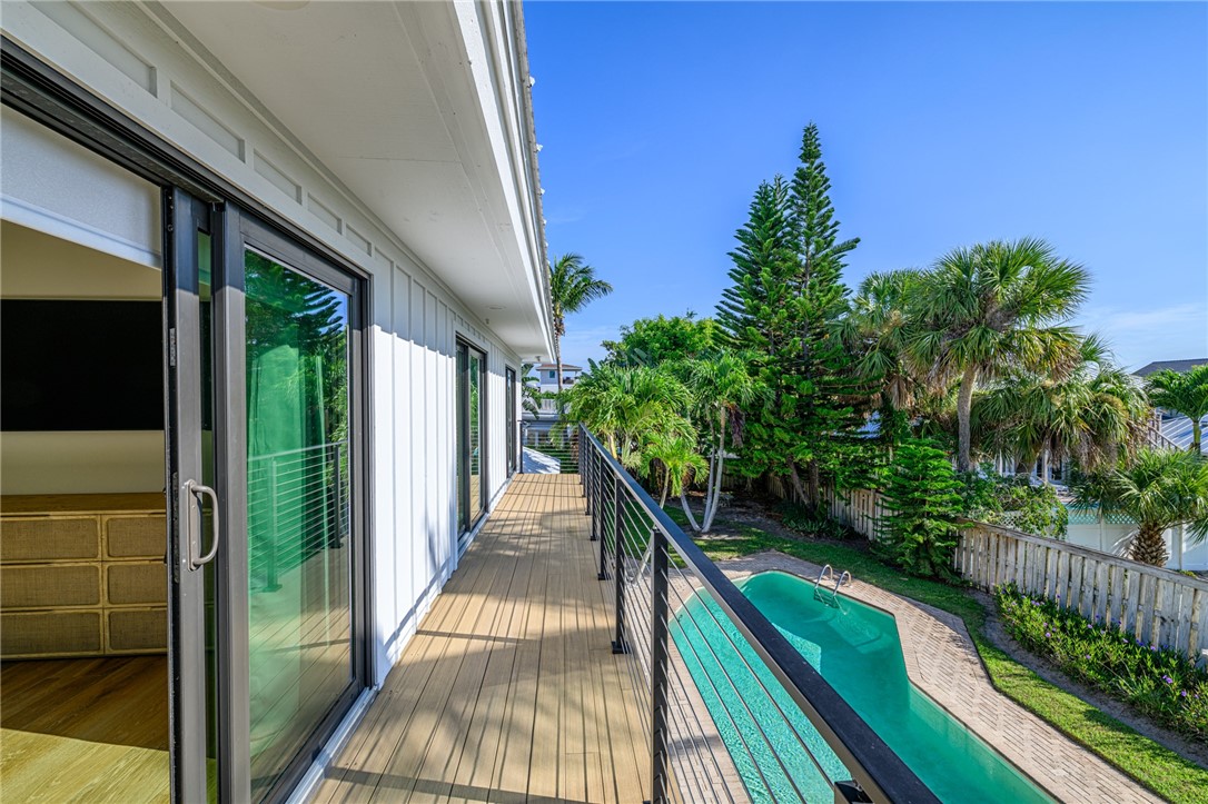 1110 Near Ocean Drive