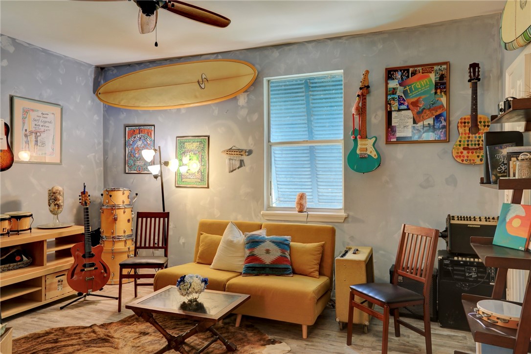 1961 W Pebble Path