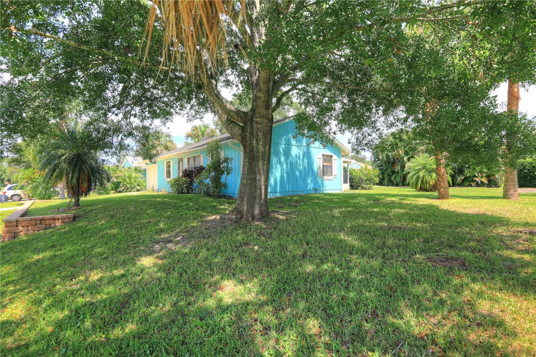 1690 Seahouse Street