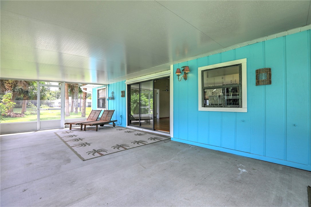 1690 Seahouse Street