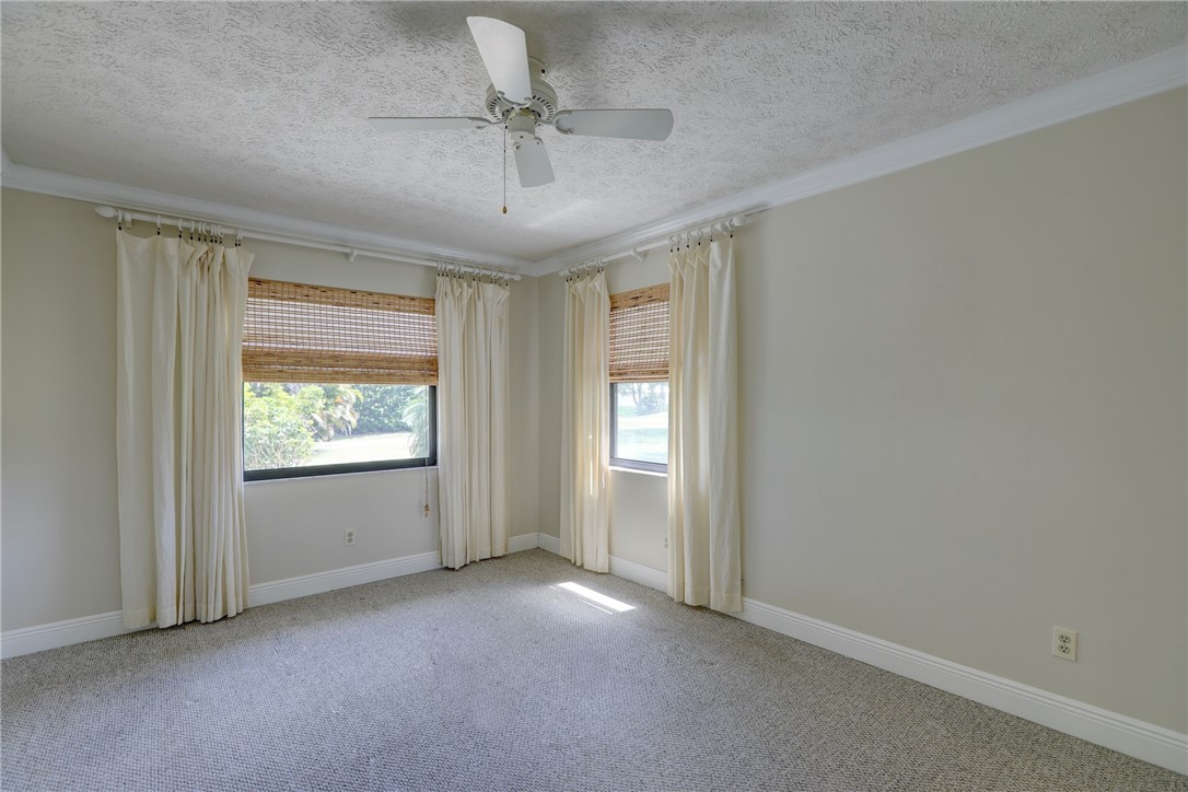 1690 Seahouse Street