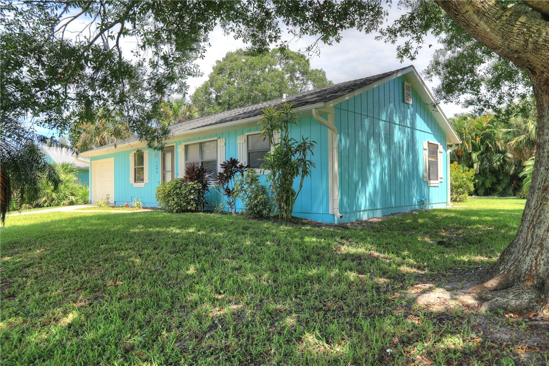 1690 Seahouse Street