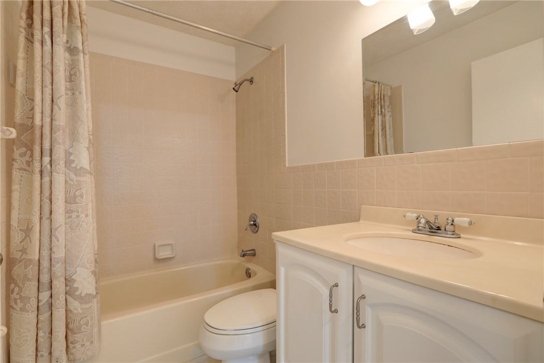 1690 Seahouse Street