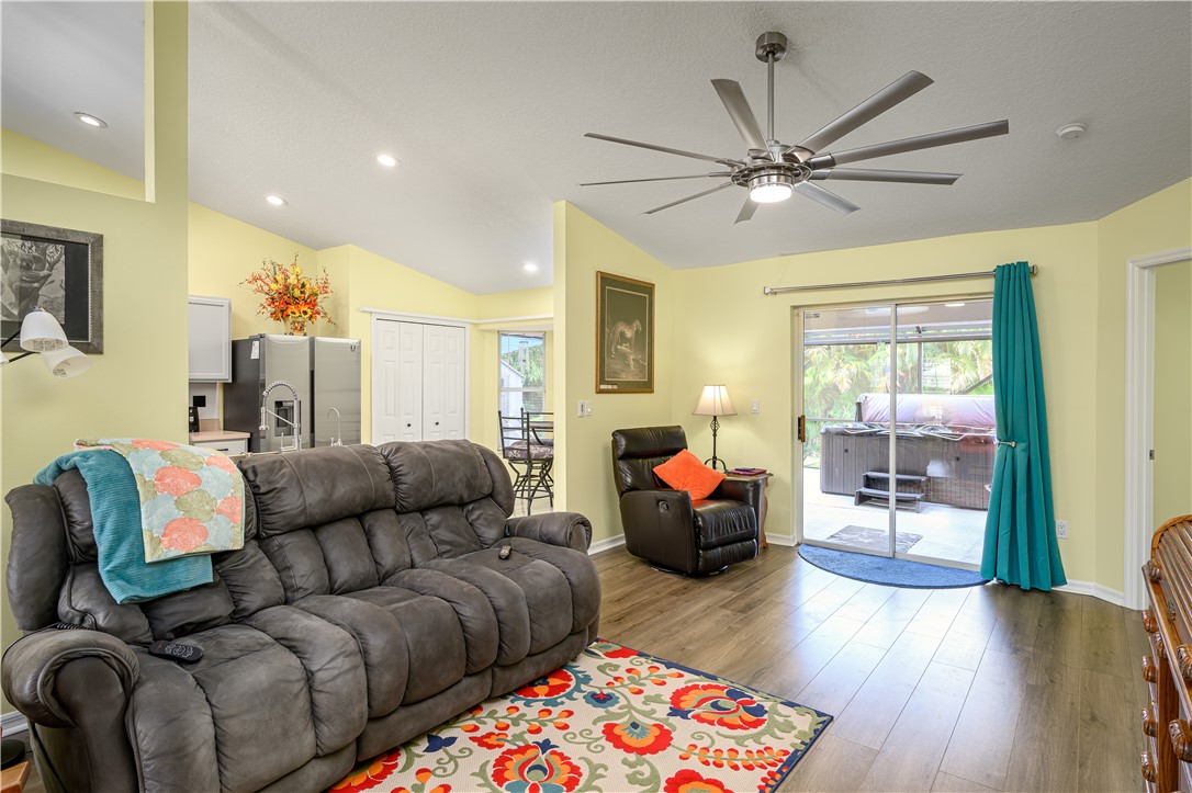 1401 Seahouse Street