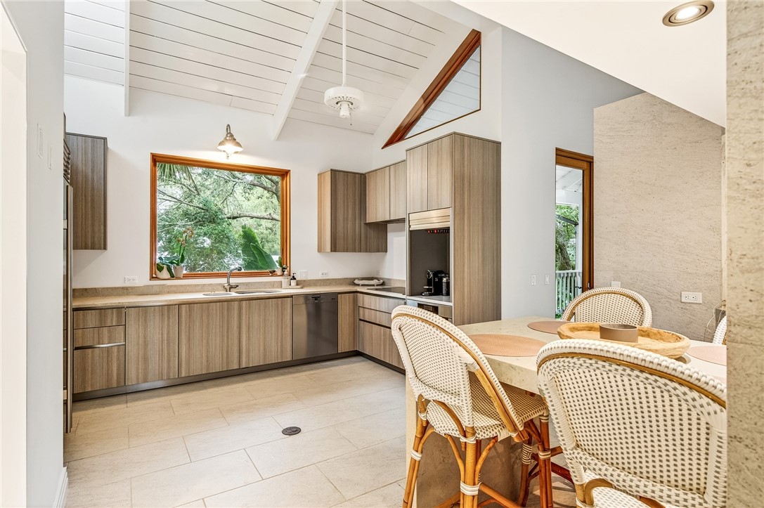 9415 Periwinkle Drive