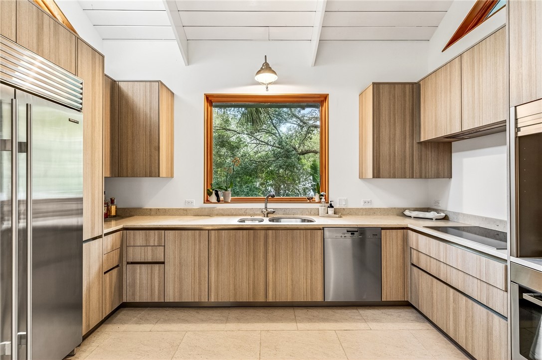 9415 Periwinkle Drive