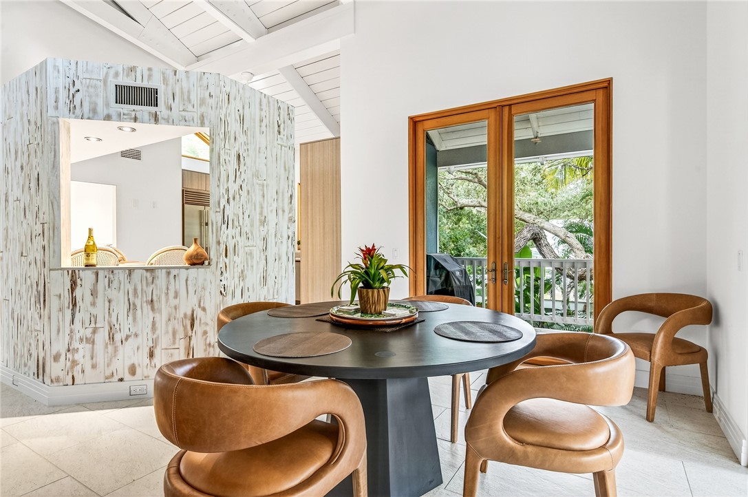 9415 Periwinkle Drive