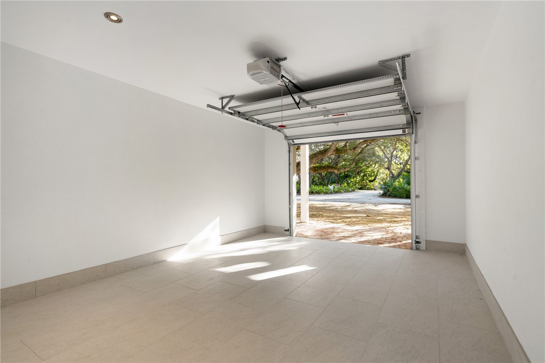 9415 Periwinkle Drive