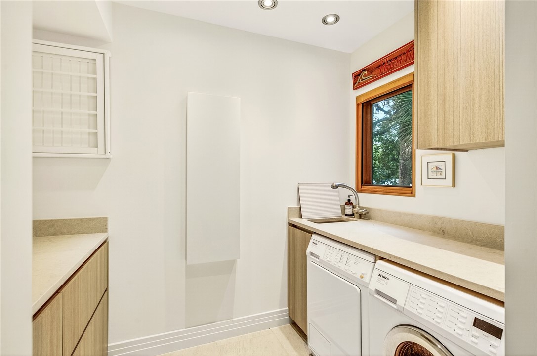 9415 Periwinkle Drive