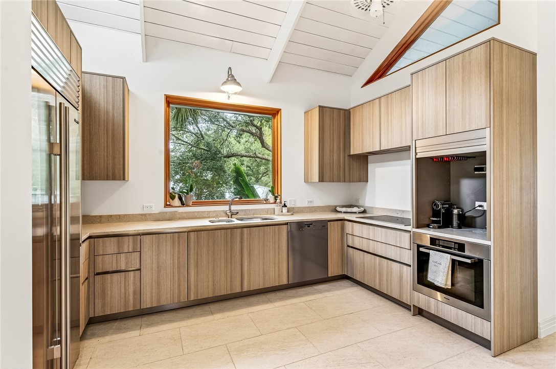 9415 Periwinkle Drive