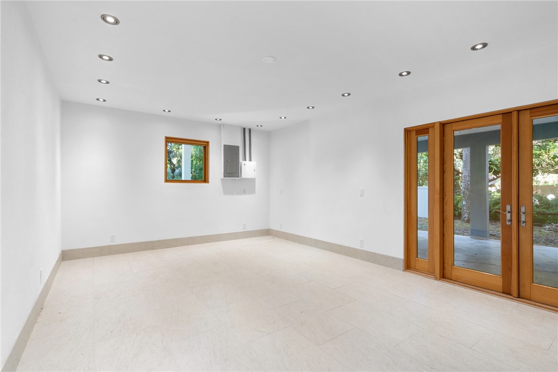 9415 Periwinkle Drive