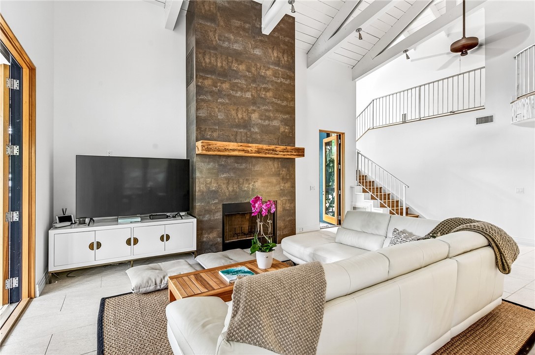 9415 Periwinkle Drive