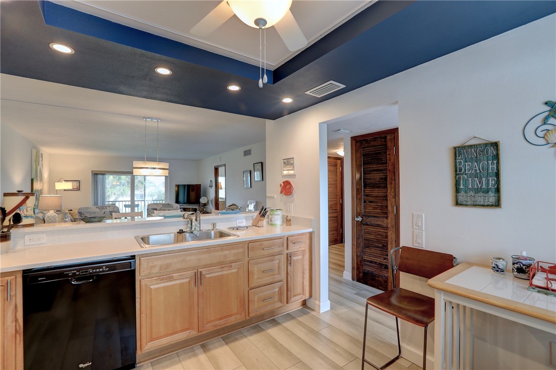 2050 Atlantic Street 323