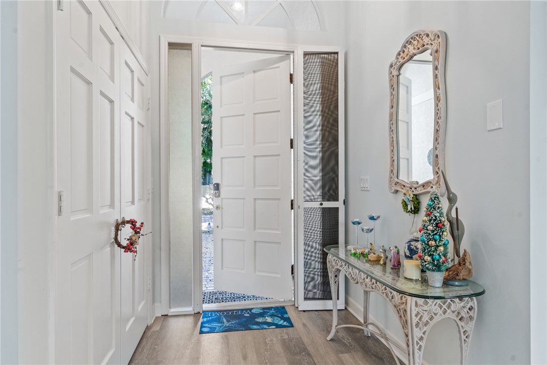 294 S Peppertree Drive