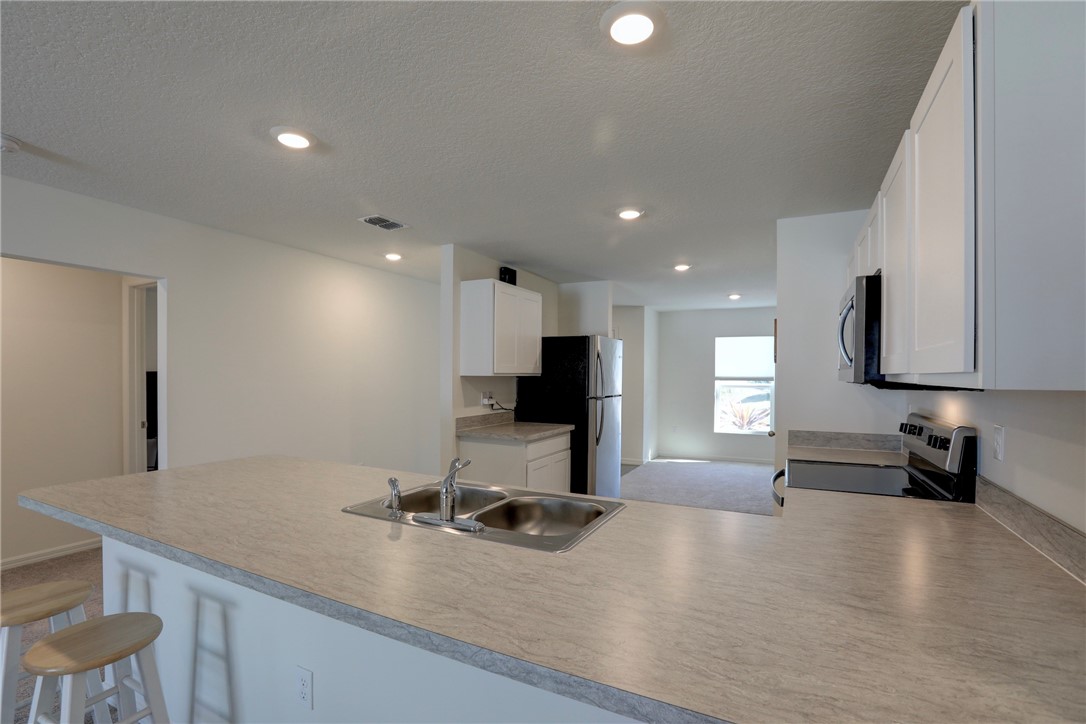 938 Clearmont Street