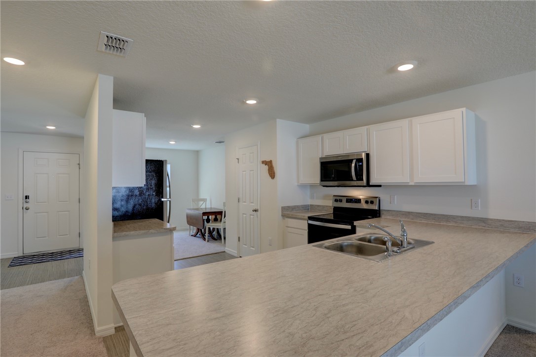 938 Clearmont Street