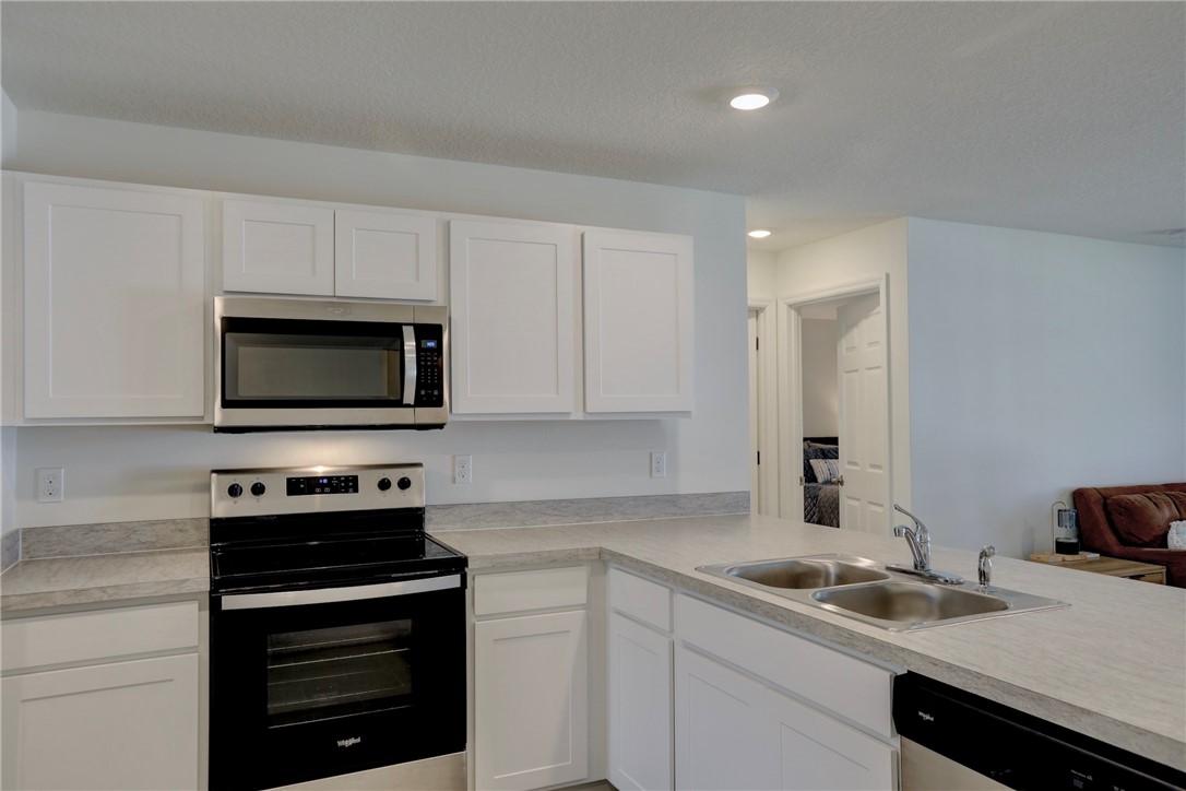 938 Clearmont Street