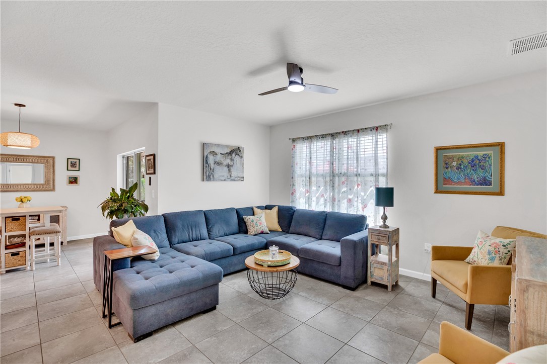 123 Larchmont Terrace