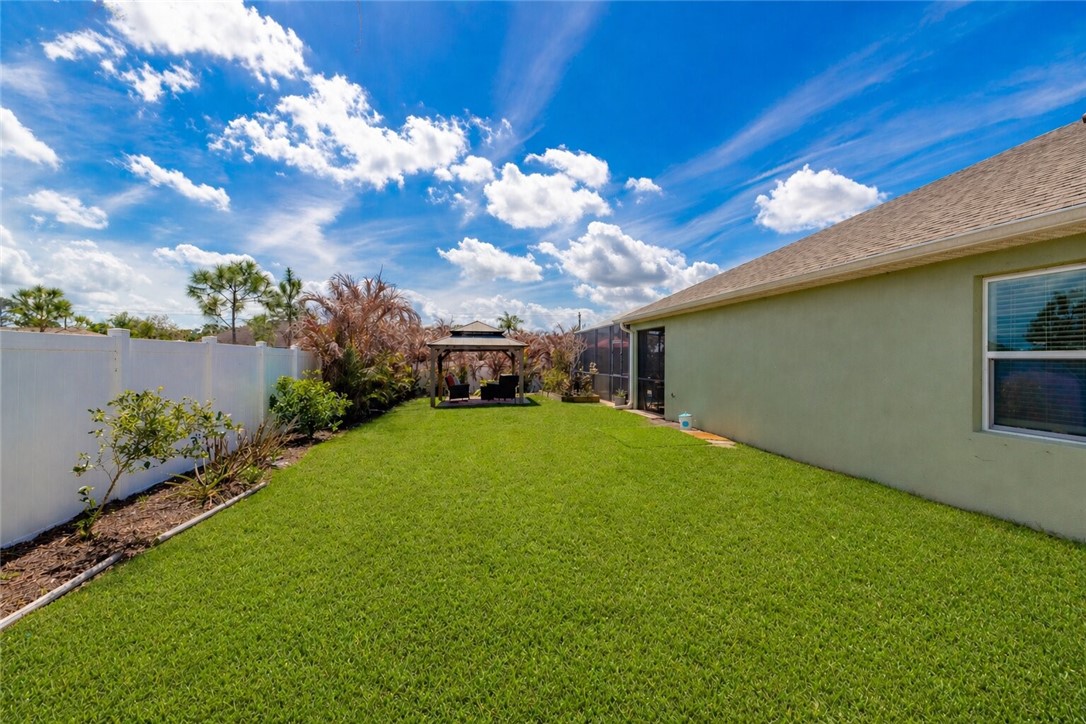 123 Larchmont Terrace