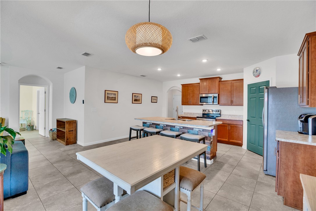 123 Larchmont Terrace