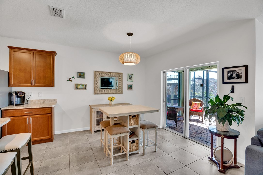 123 Larchmont Terrace