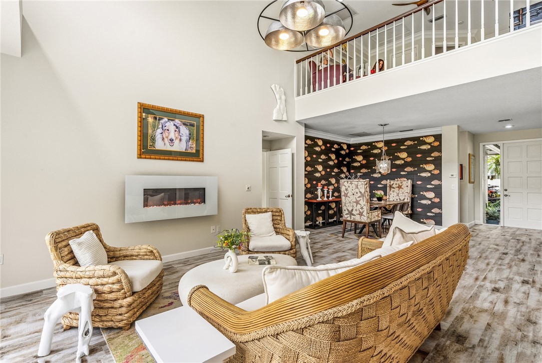 220 S Peppertree Drive