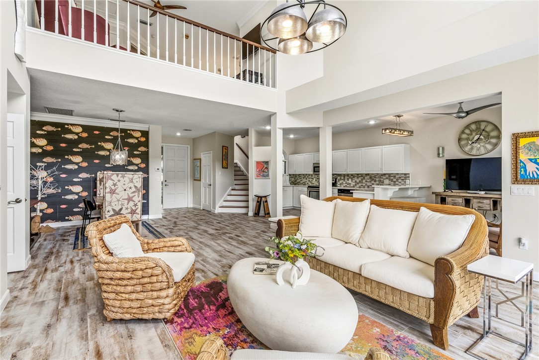220 S Peppertree Drive