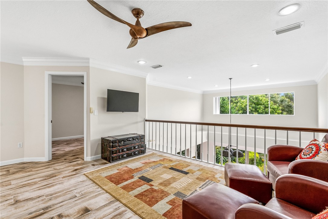 220 S Peppertree Drive