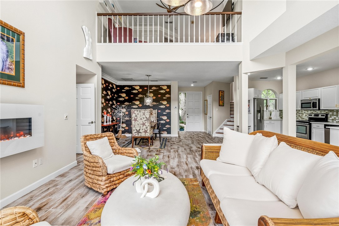 220 S Peppertree Drive