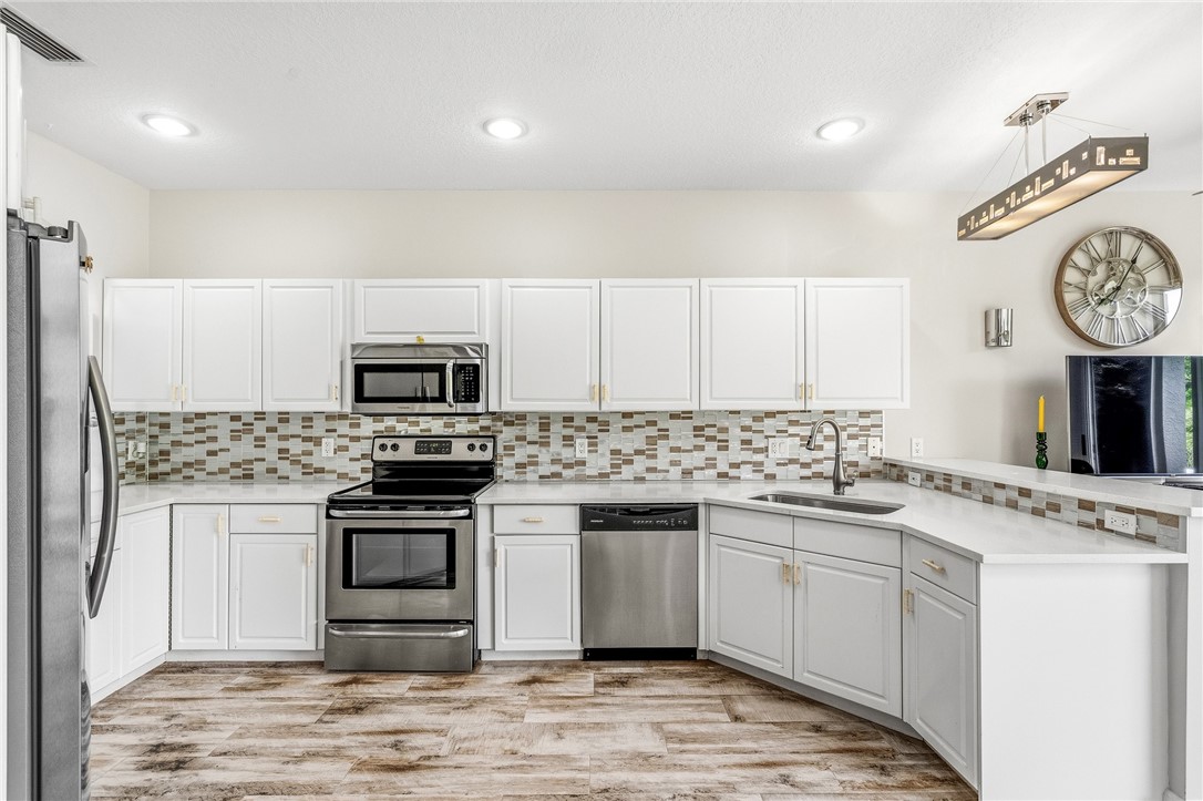 220 S Peppertree Drive