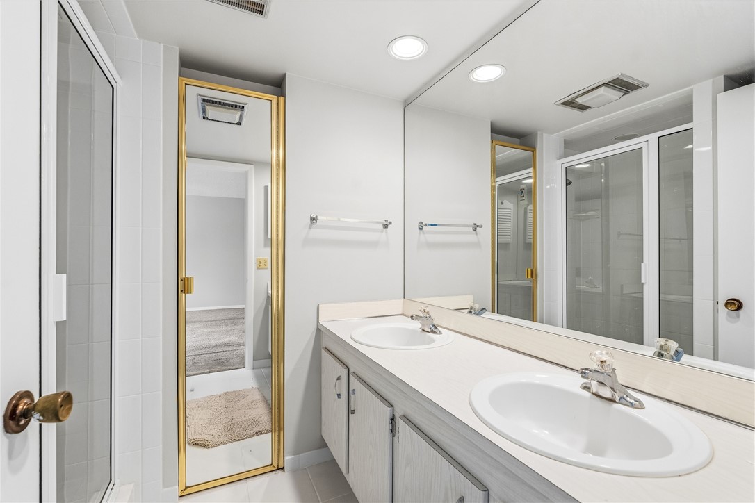1166 6th Avenue 2D