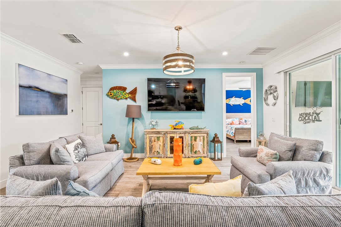 3929 Shoreside Drive