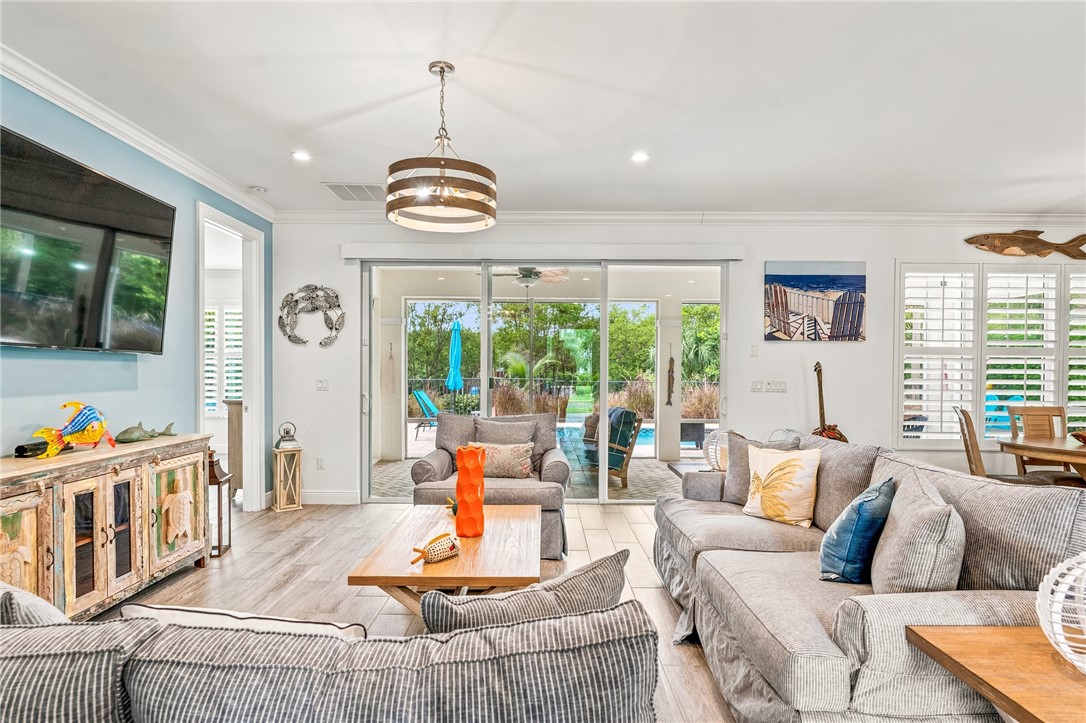 3929 Shoreside Drive