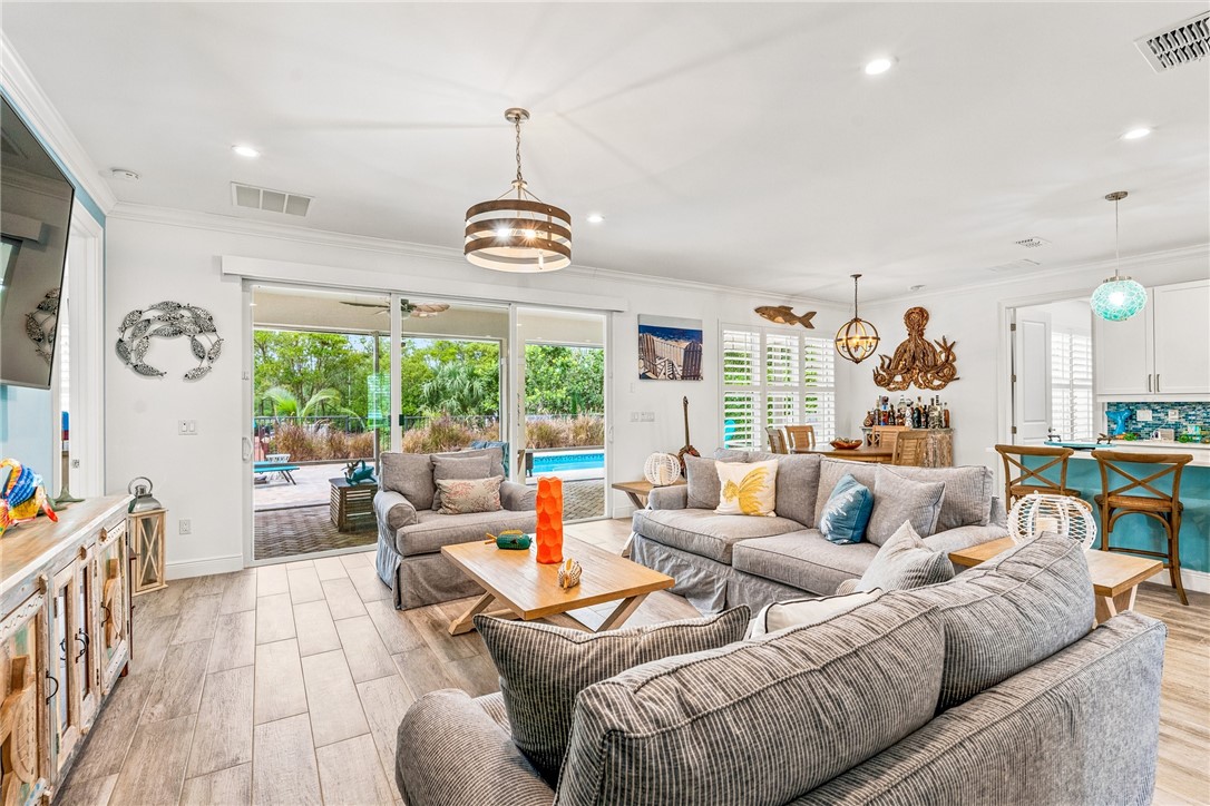 3929 Shoreside Drive