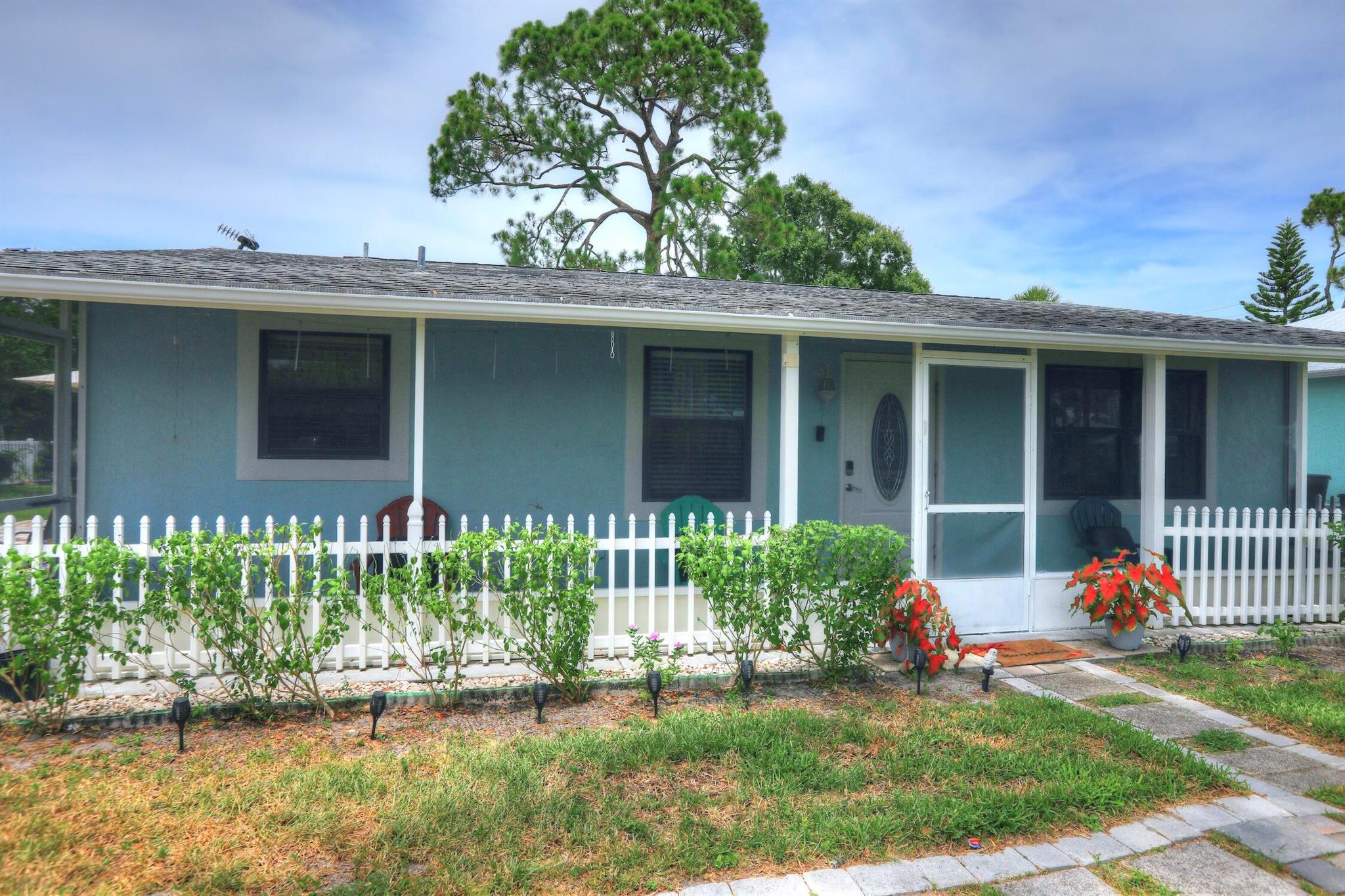 1594 Esterbrook Lane