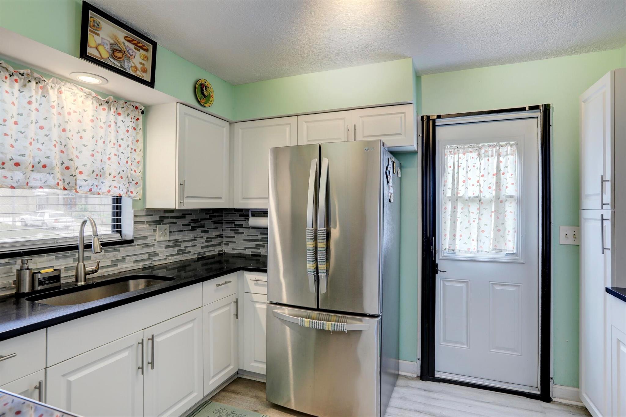 1594 Esterbrook Lane