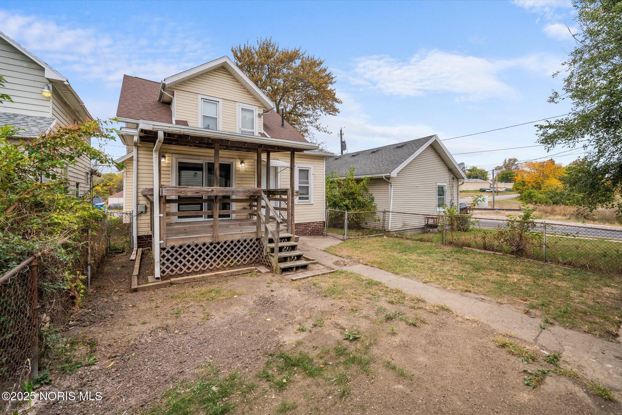 1207 E Broadway Street