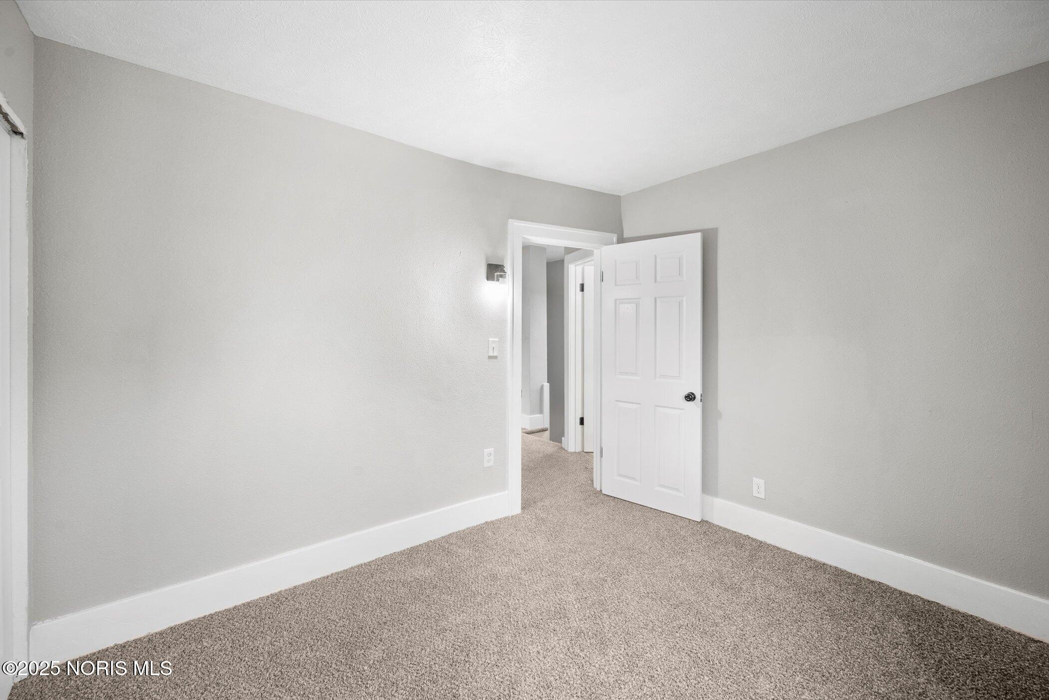 1207 E Broadway Street