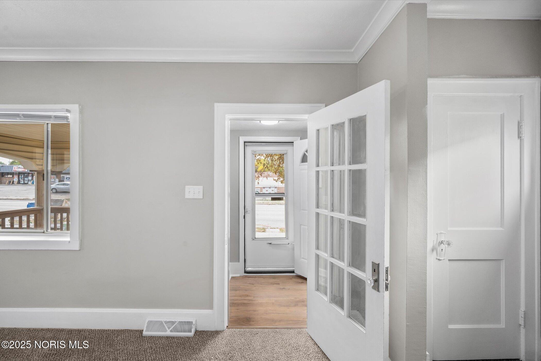 1207 E Broadway Street