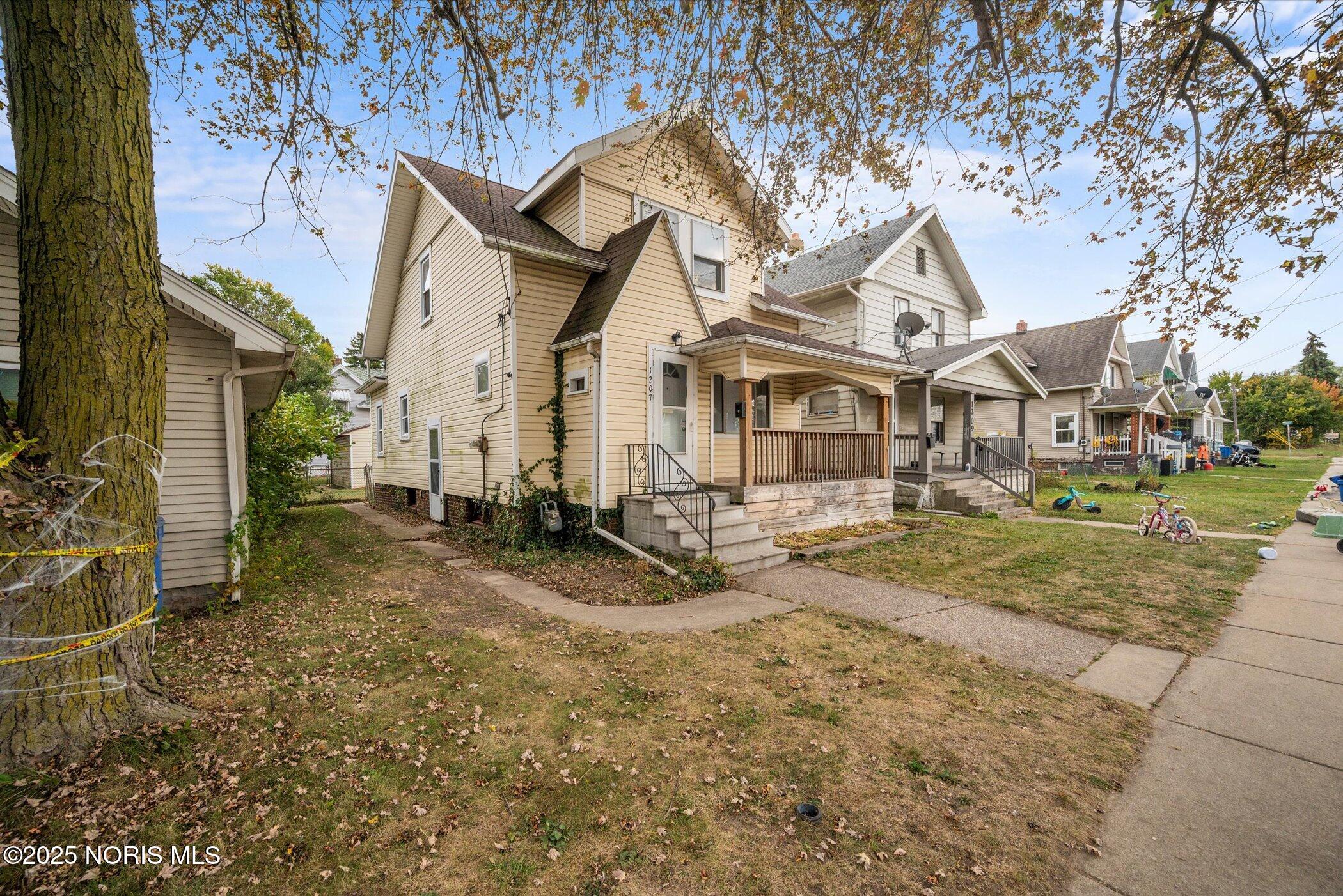 1207 E Broadway Street