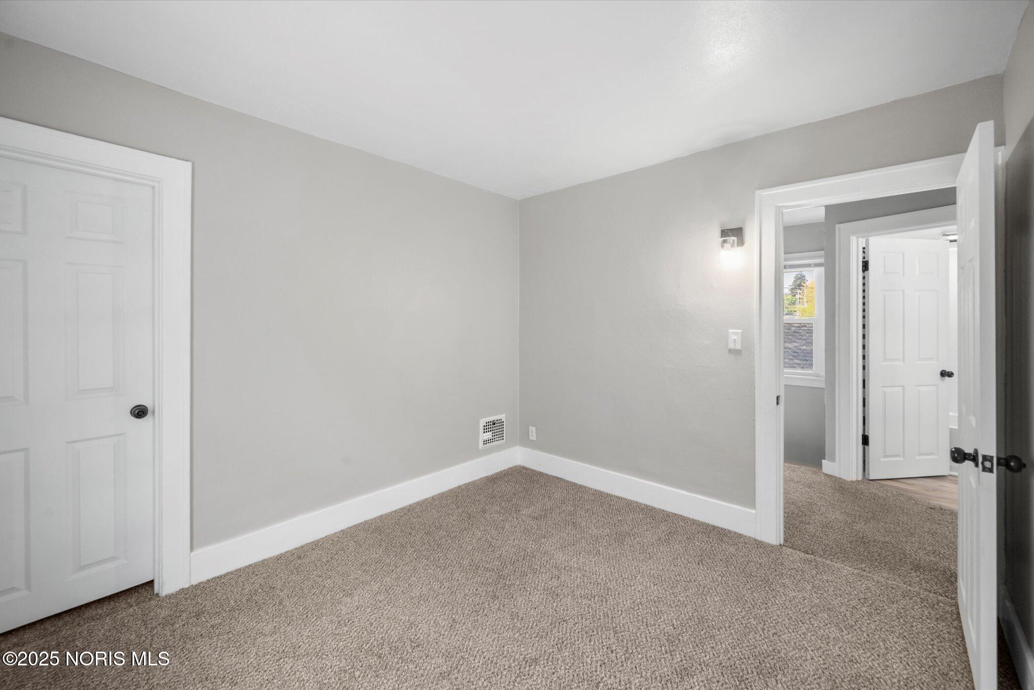 1207 E Broadway Street