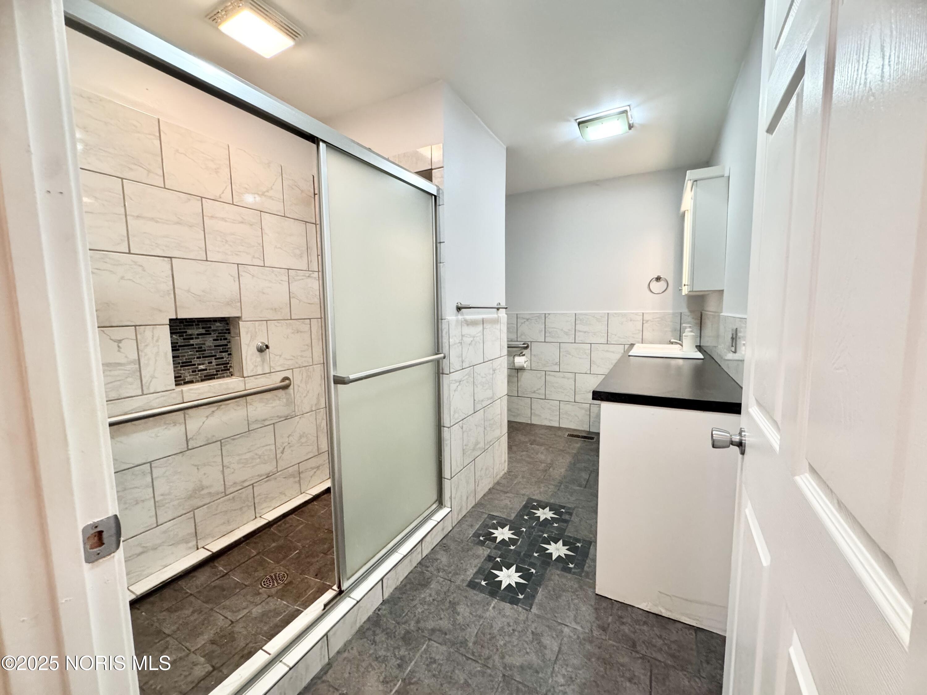 1509 Lakewood Street