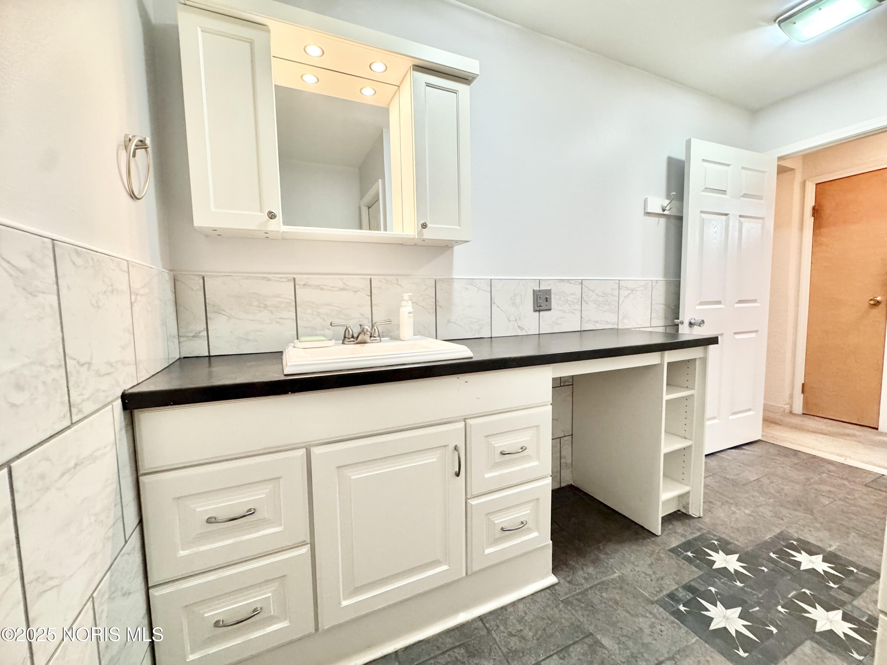 1509 Lakewood Street