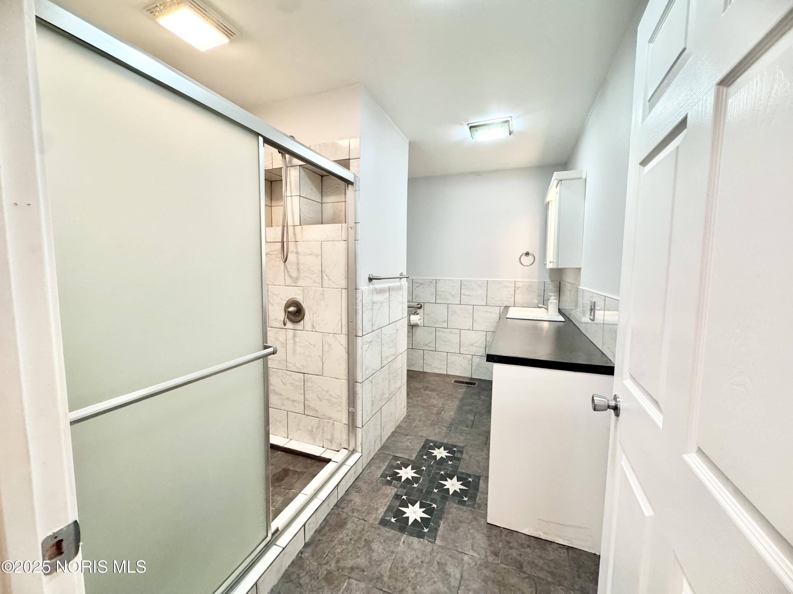 1509 Lakewood Street