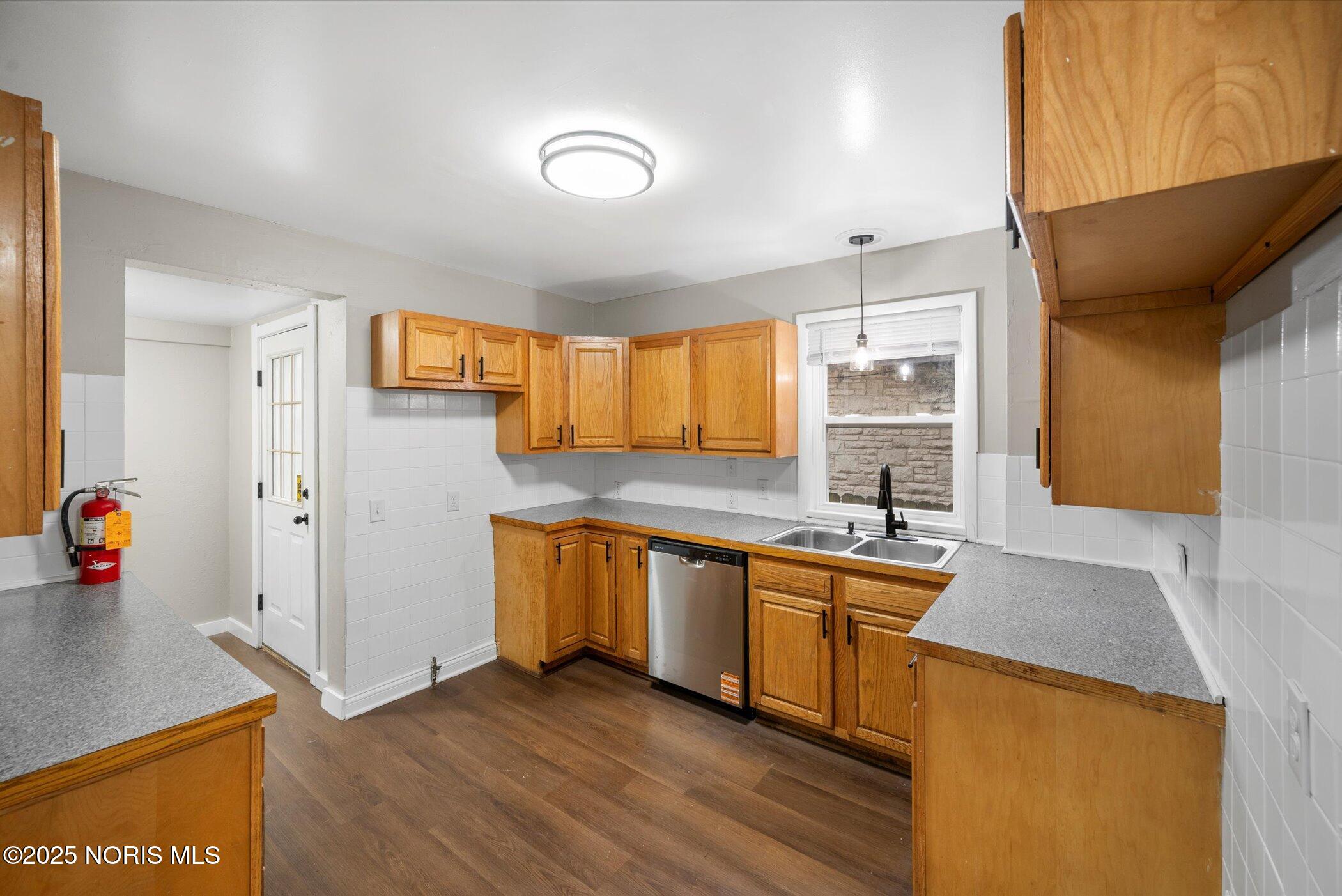 187 E Broadway Street