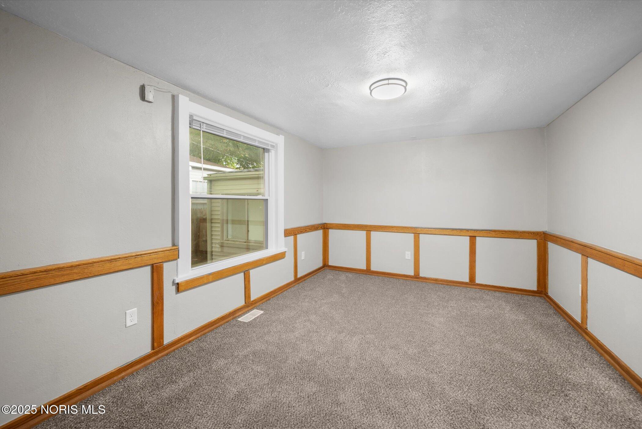 187 E Broadway Street