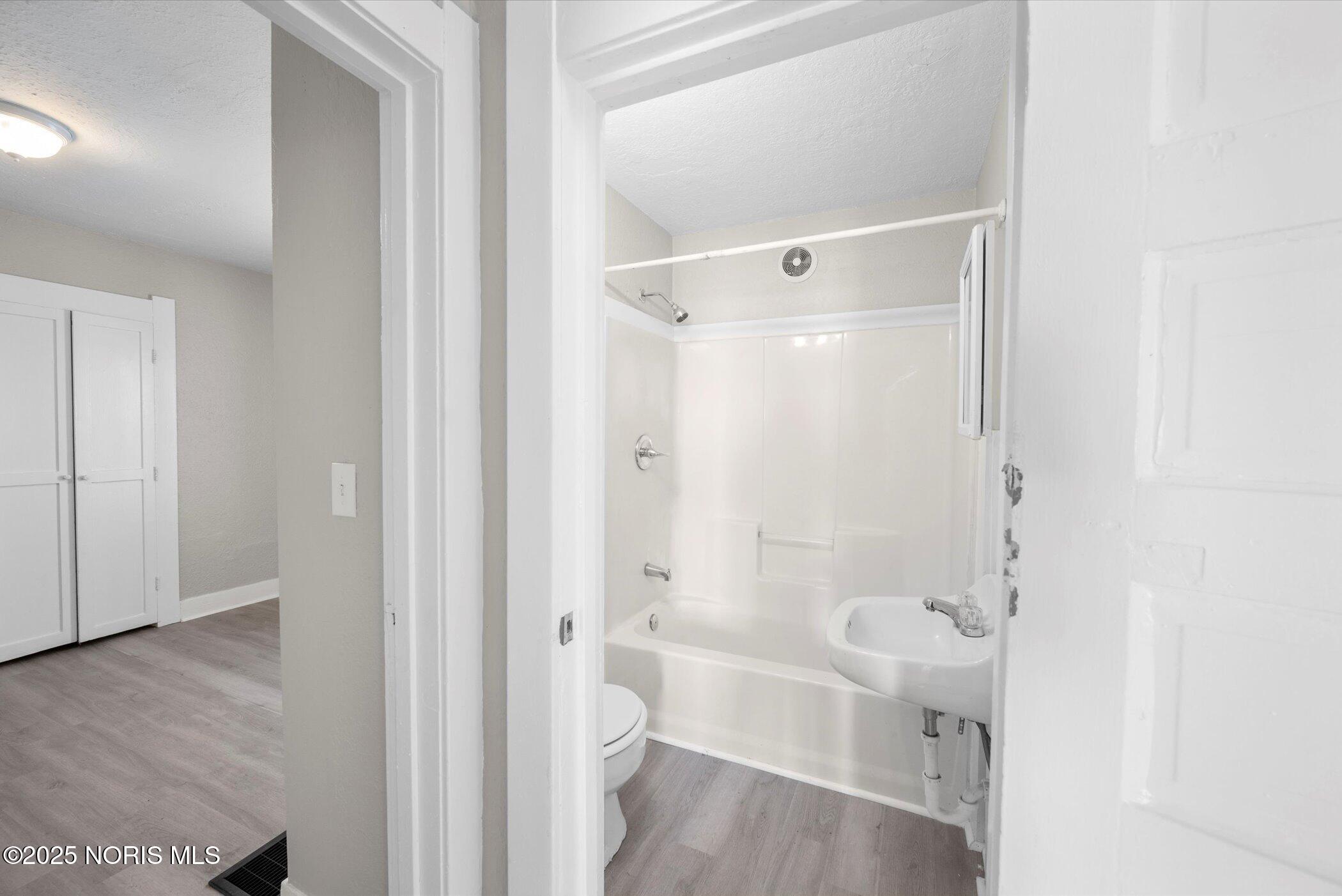 3907 Lagrange Street